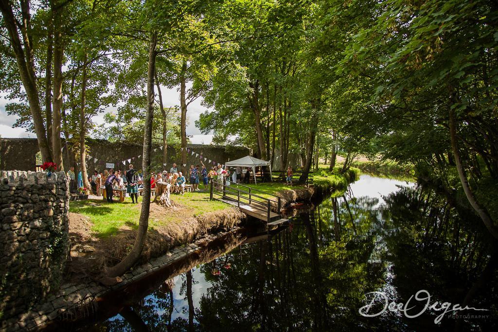 Galway Glamping Tuam Ngoại thất bức ảnh