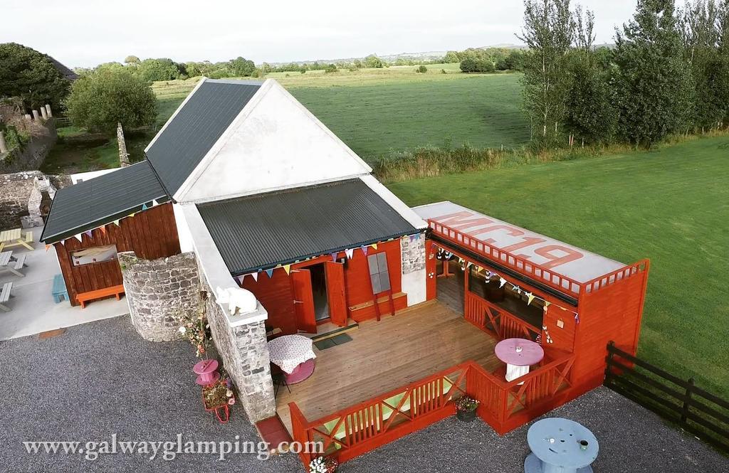 Galway Glamping Tuam Ngoại thất bức ảnh