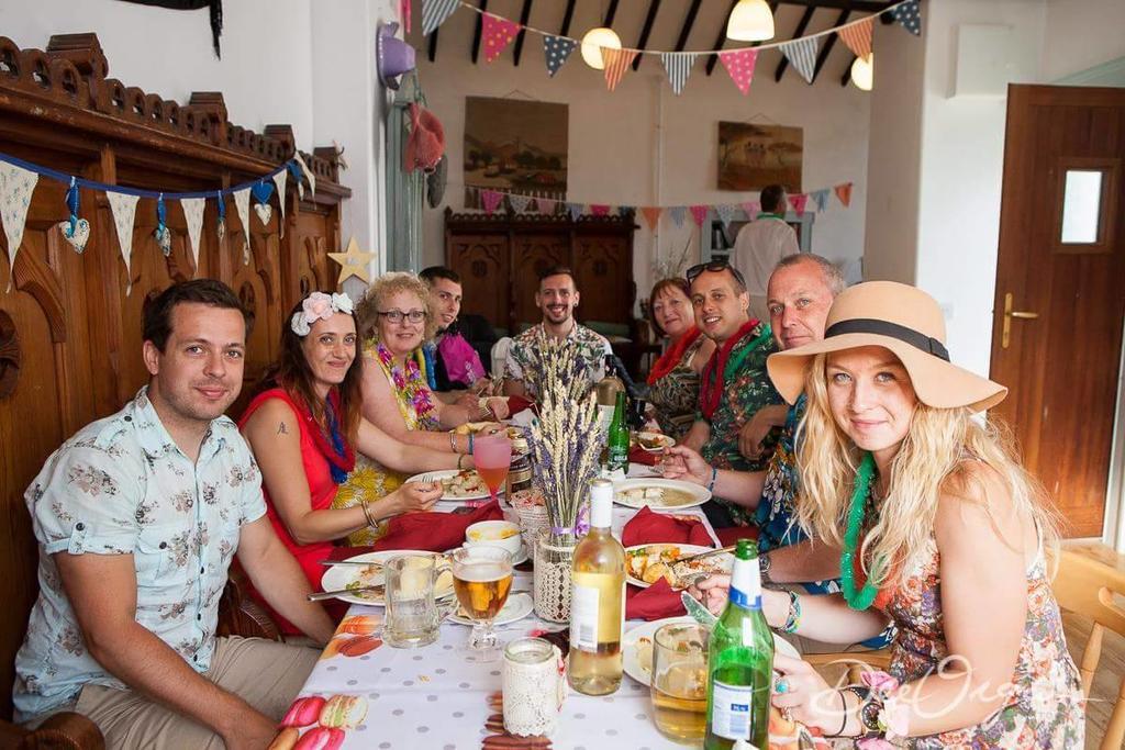 Galway Glamping Tuam Ngoại thất bức ảnh