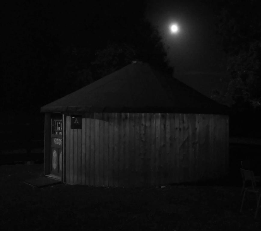 Galway Glamping Tuam Ngoại thất bức ảnh
