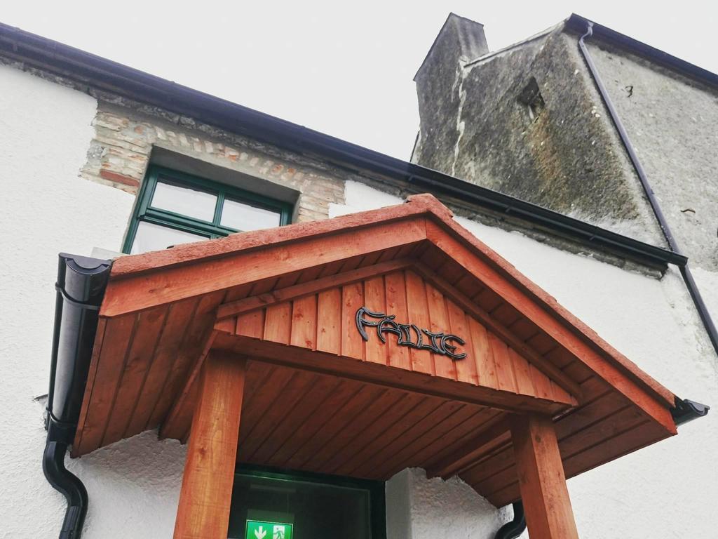Galway Glamping Tuam Ngoại thất bức ảnh