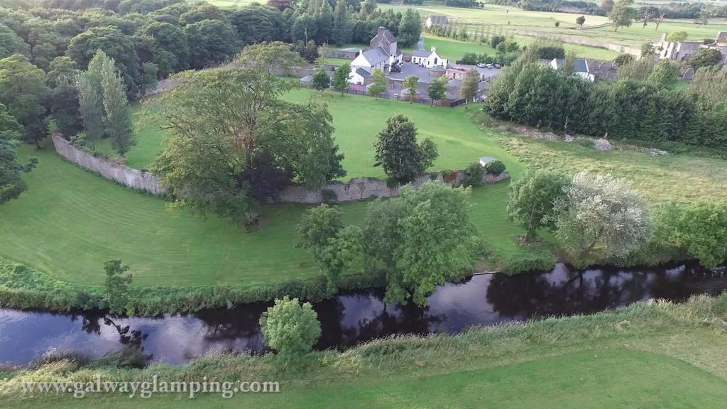 Galway Glamping Tuam Ngoại thất bức ảnh